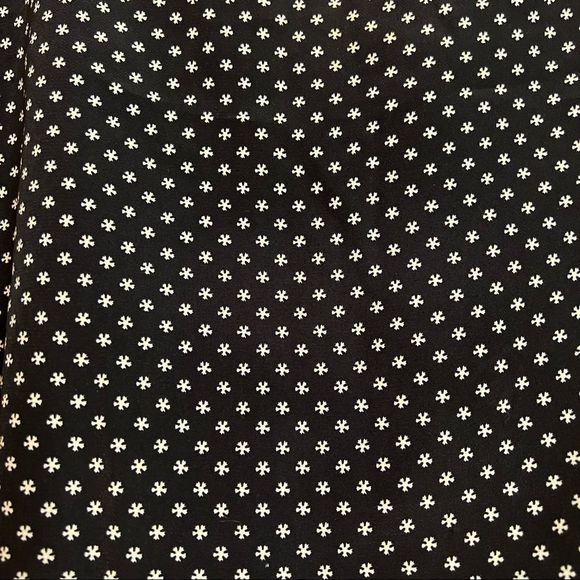 3 for $20! Zigzag black & white patterned skort - Picture 4 of 8